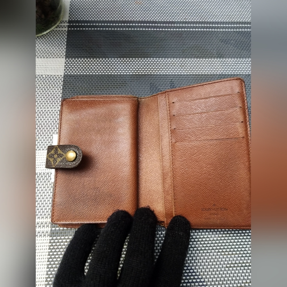 🔥BUNDLE 3 Authentic LOUIS VUITTON Wallets 🔥Great deal! Don't miss this chance! - Picture 15 of 16